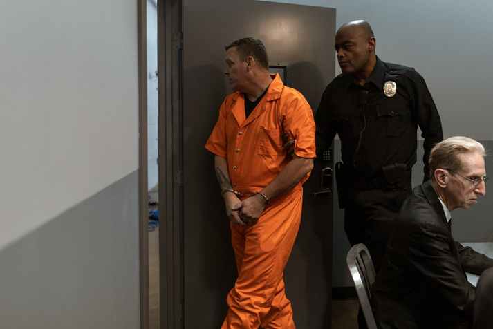 The Benefits of Hiring a Bail Bond Professional